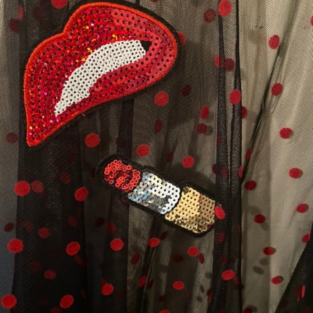 Black and Red Kimono - Picture 2 of 3